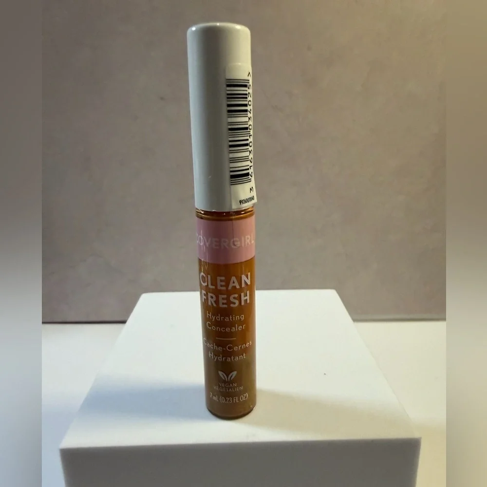 🩷5/$10 COVERGIRL Clean Fresh Hydrating Concealer - Warm Tan